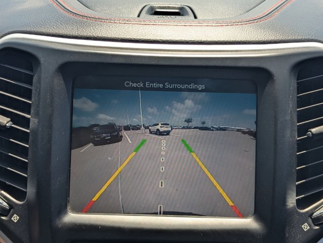 Used 2018 Jeep Cherokee Trailhawk w/ Quick Order Package 27L image 11