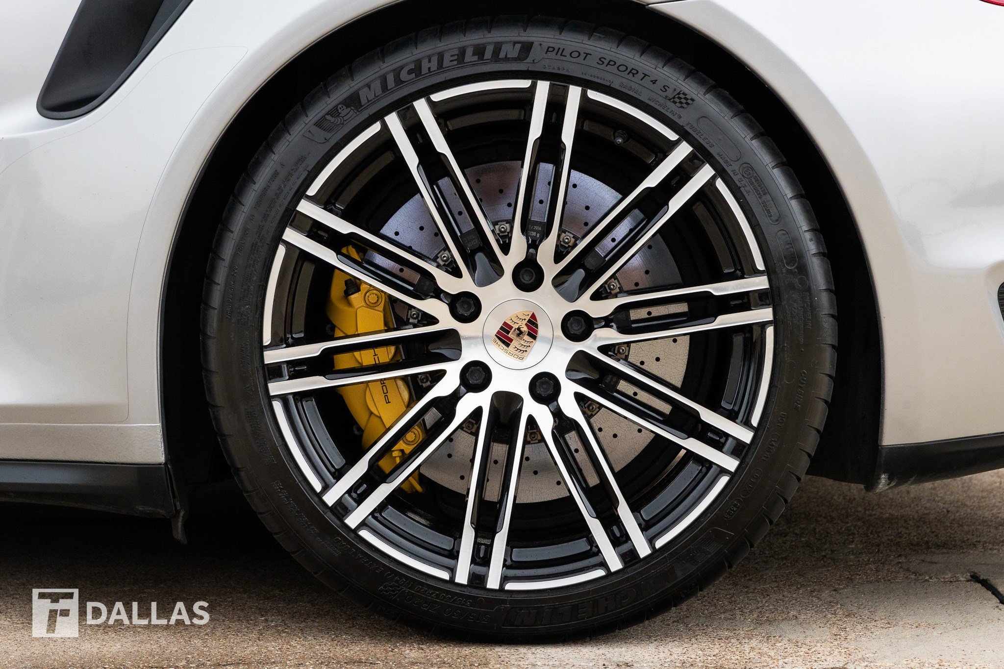 Used 2015 Porsche 911 Turbo S image 11