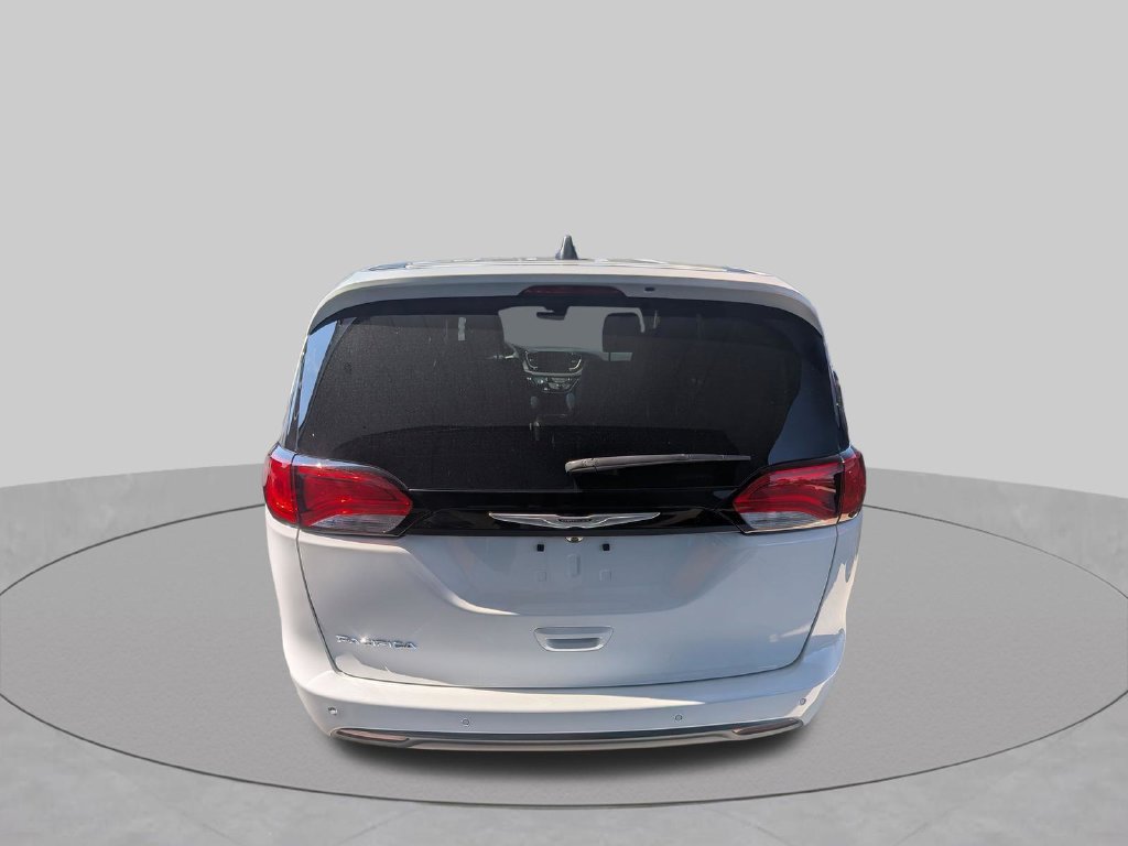 New 2027 Chrysler Pacifica LX FWD image 4