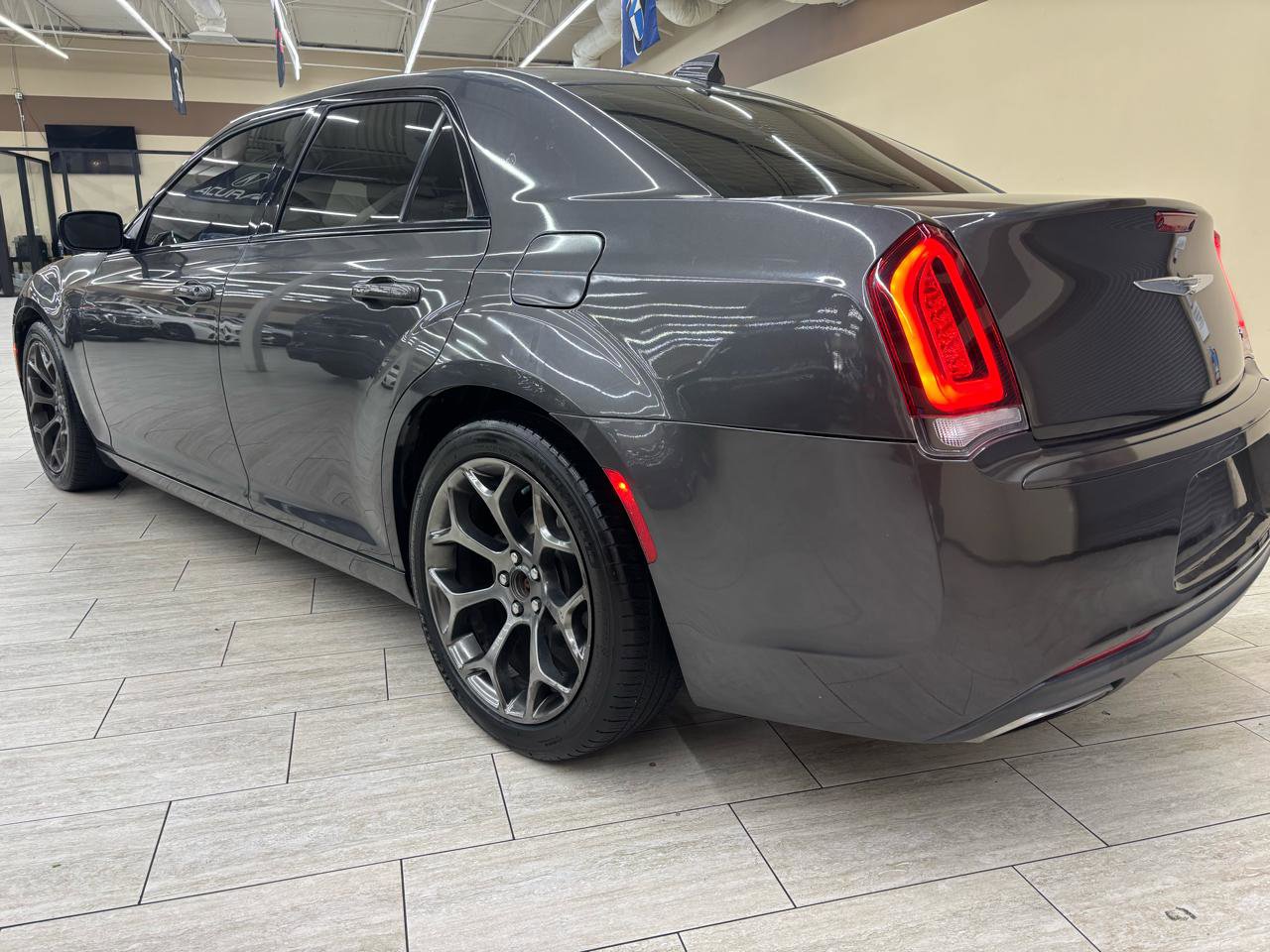 Used 2017 Chrysler 300 S RWD image 6
