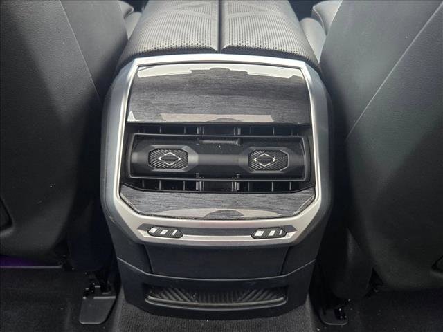 Used 2024 BMW 740i RWD image 18
