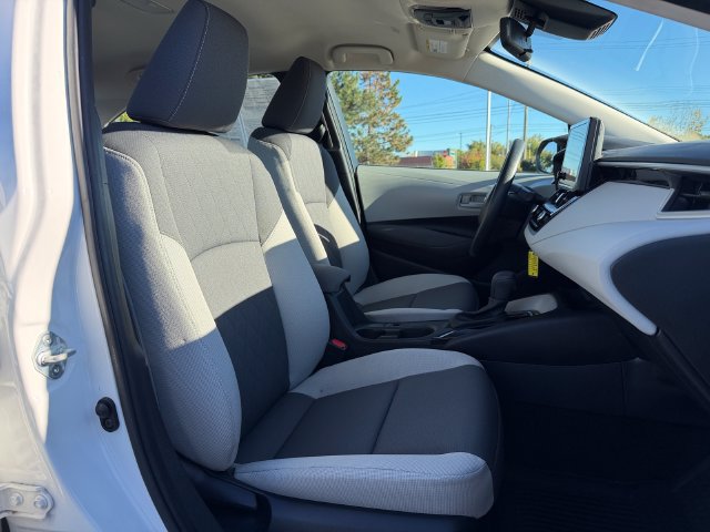 Certified 2025 Toyota Corolla LE FWD image 18