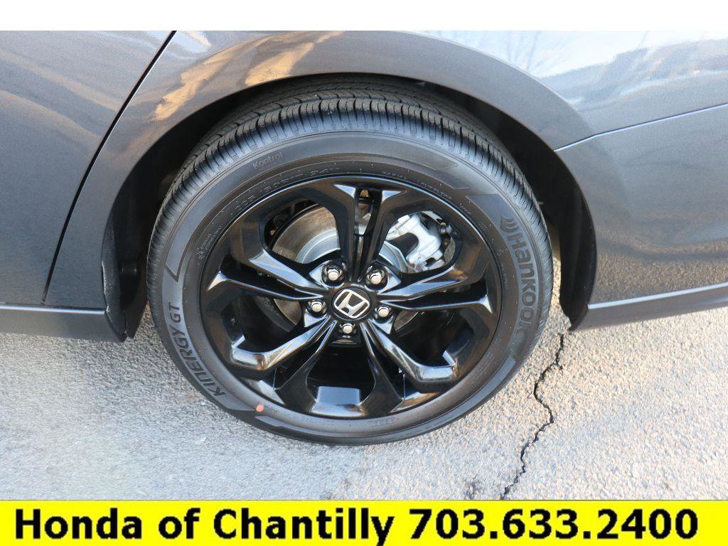 Certified 2025 Honda Accord SE image 30