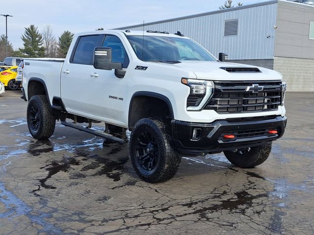 Used 2025 Chevrolet Silverado 3500 LT w/ Trail Boss Package image 2