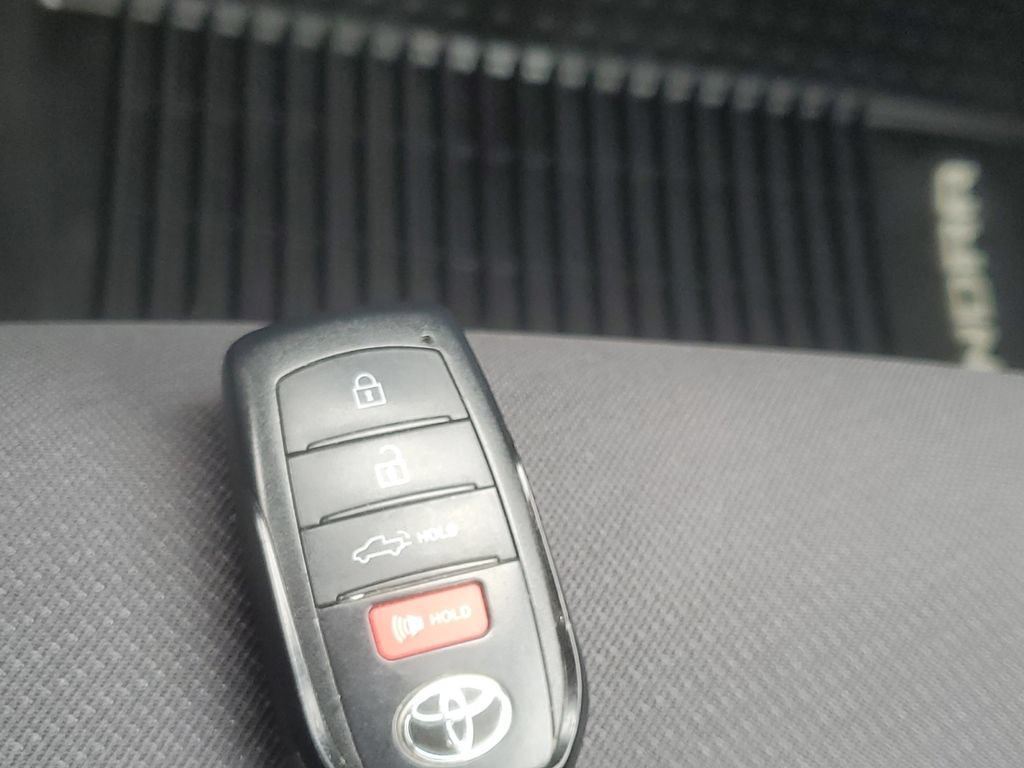Used 2023 Toyota Tundra SR AWD/4WD image 32