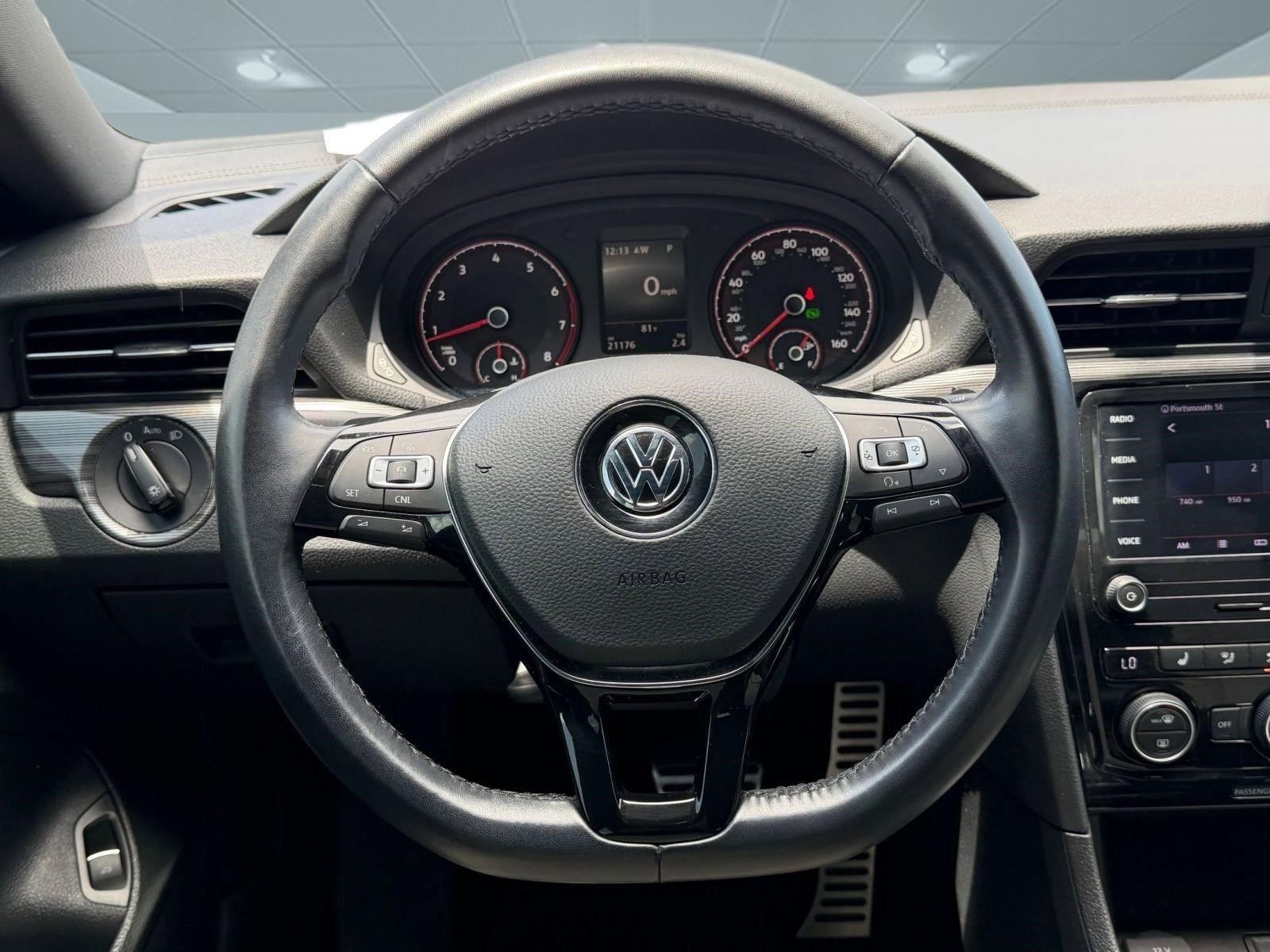 Certified 2022 Volkswagen Passat 2.0T R-Line FWD image 15