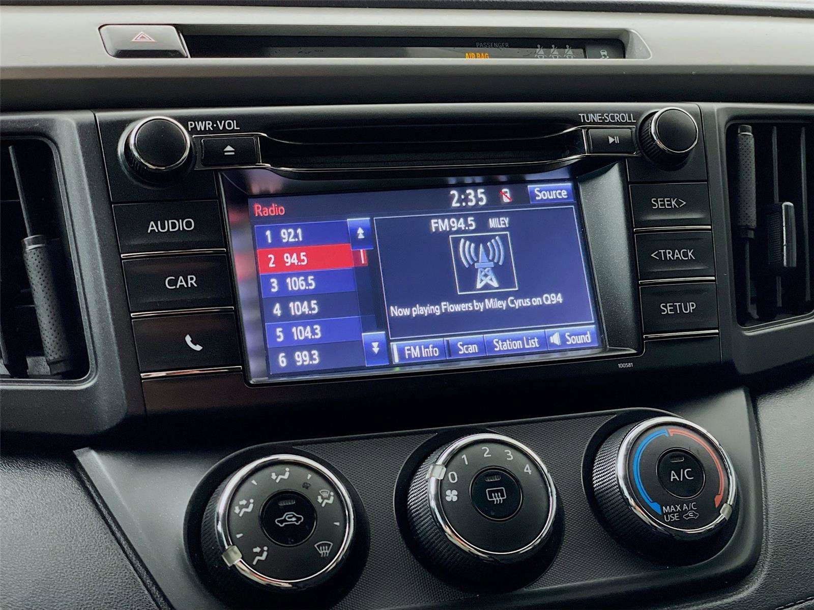 Used 2017 Toyota RAV4 LE image 18