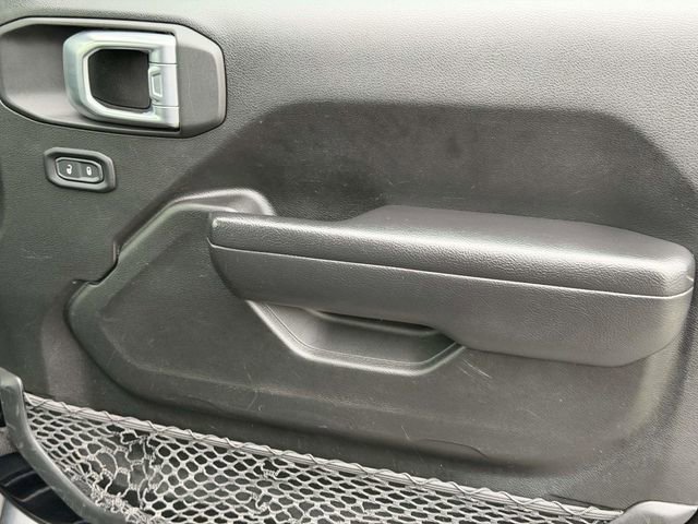 Used 2023 Jeep Gladiator Sport image 8