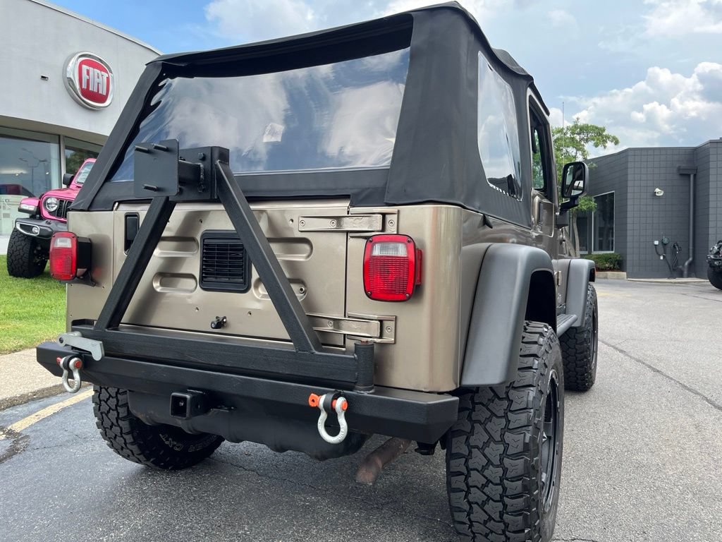 Used 2004 Jeep Wrangler Sahara w/ Dual Top Group AWD/4WD image 33