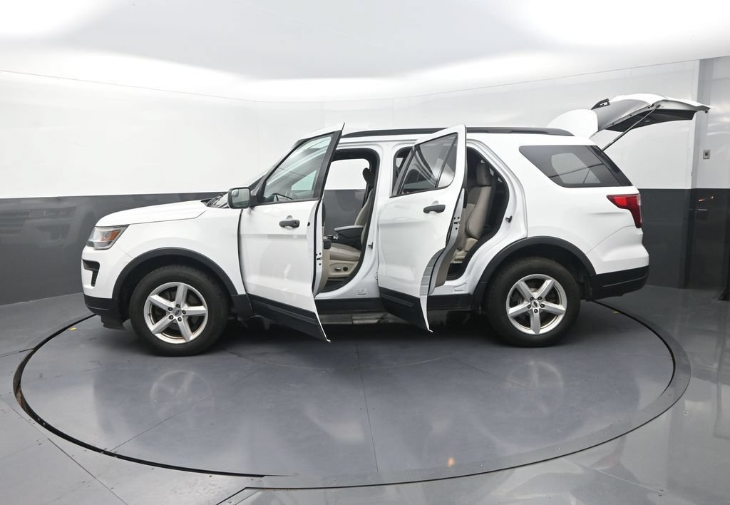 Used 2018 Ford Explorer 4WD w/ Class II Trailer Tow Package image 32