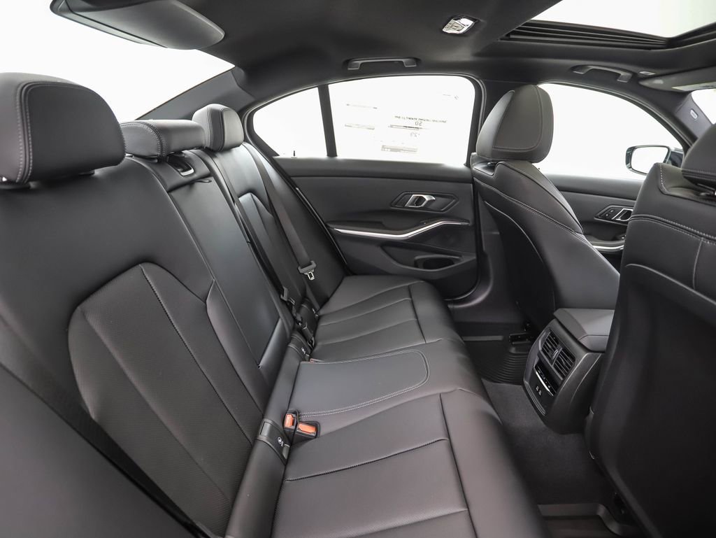 New 2026 BMW 330i xDrive Sedan w/ M Sport Package image 27