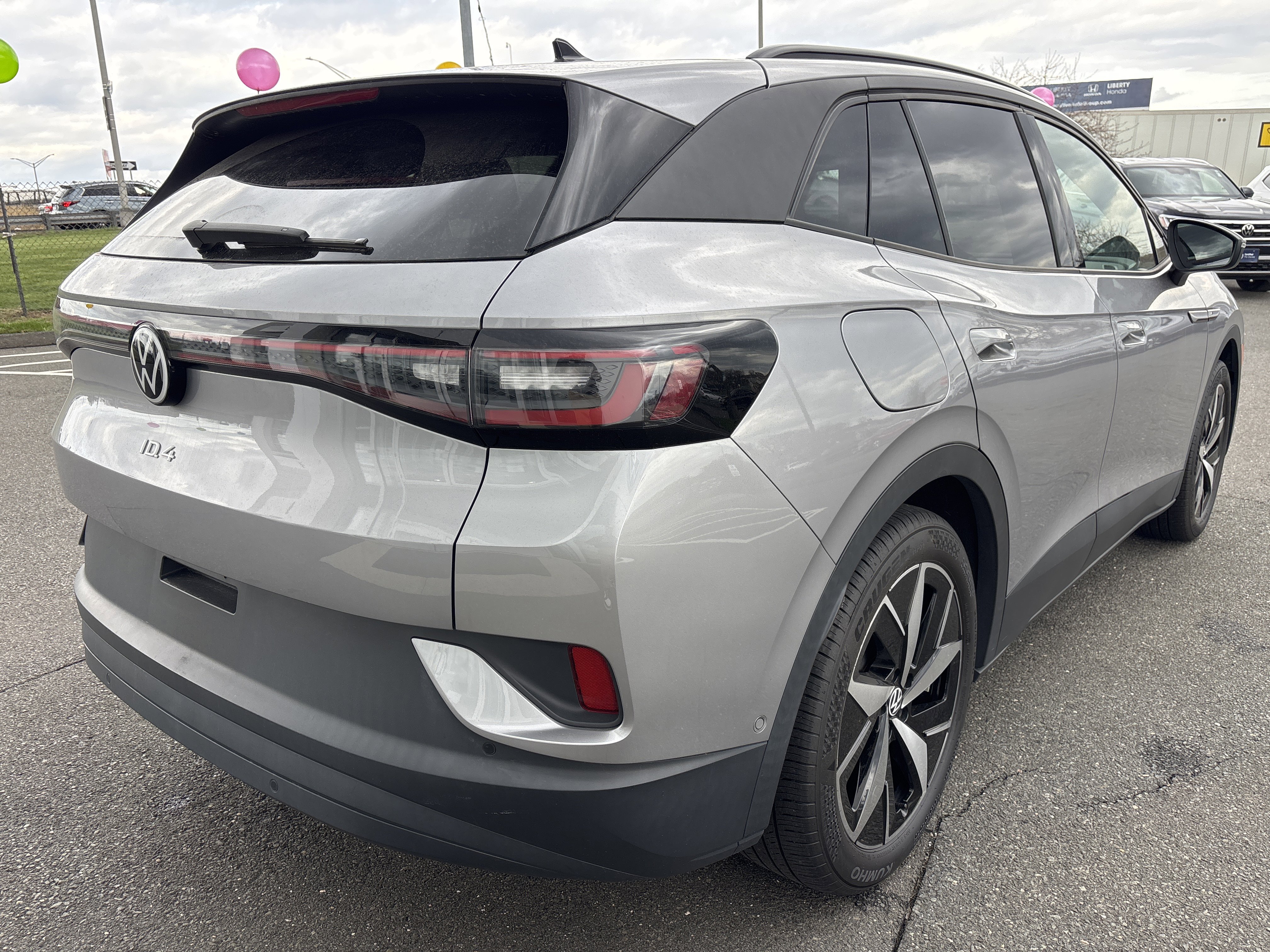 Used 2023 Volkswagen ID.4 S image 6