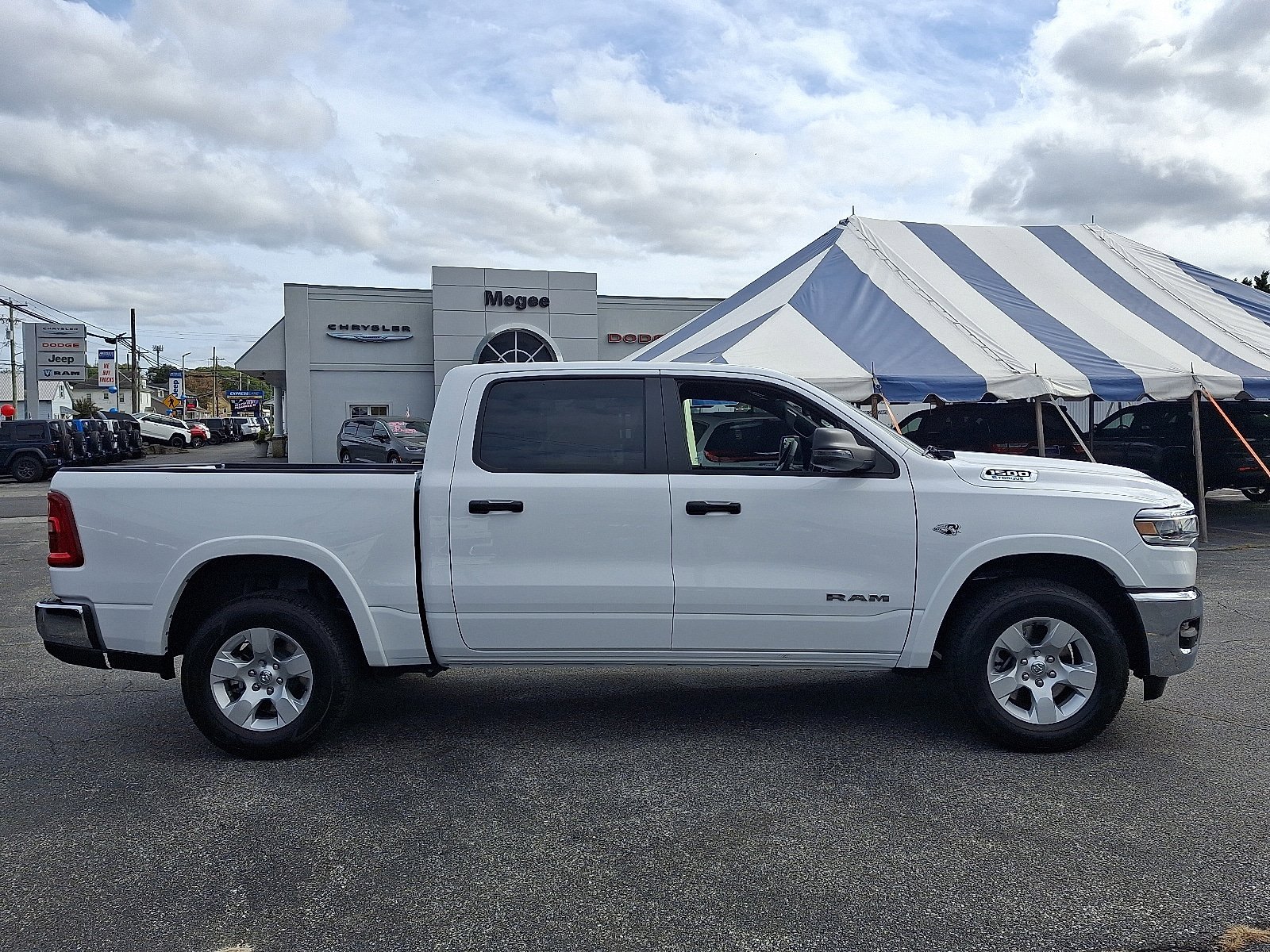 New 2026 RAM 1500 Big Horn AWD/4WD image 7