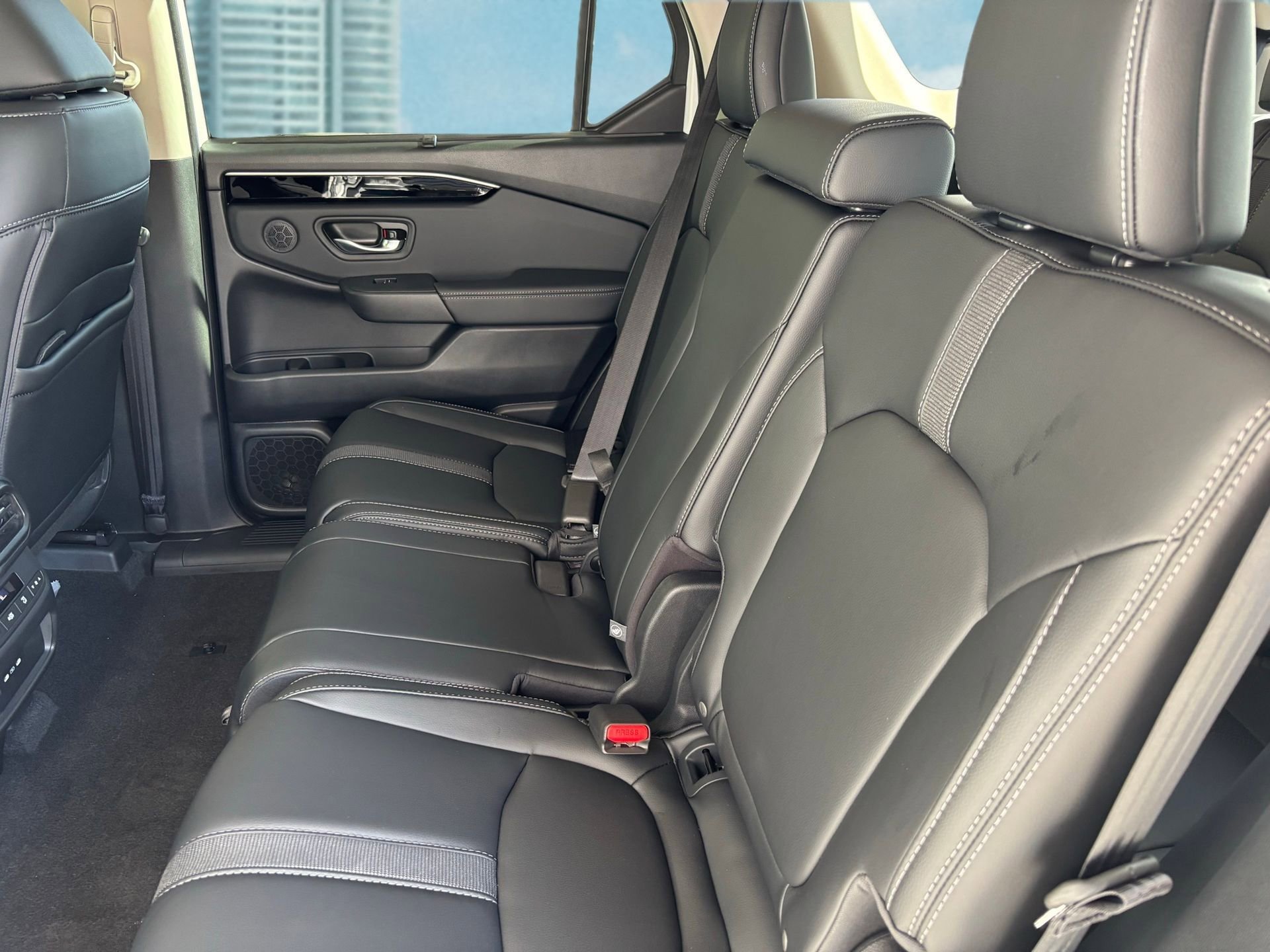 New 2025 Honda Pilot EX-L image 19