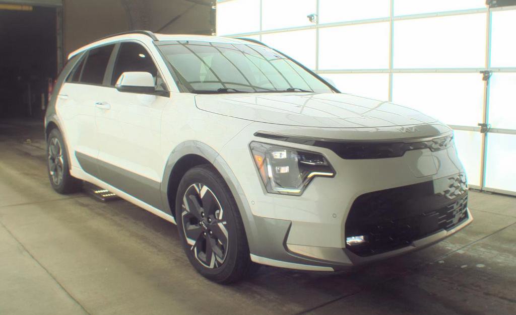 Certified 2023 Kia Niro Wave w/ Wave Preserve Package