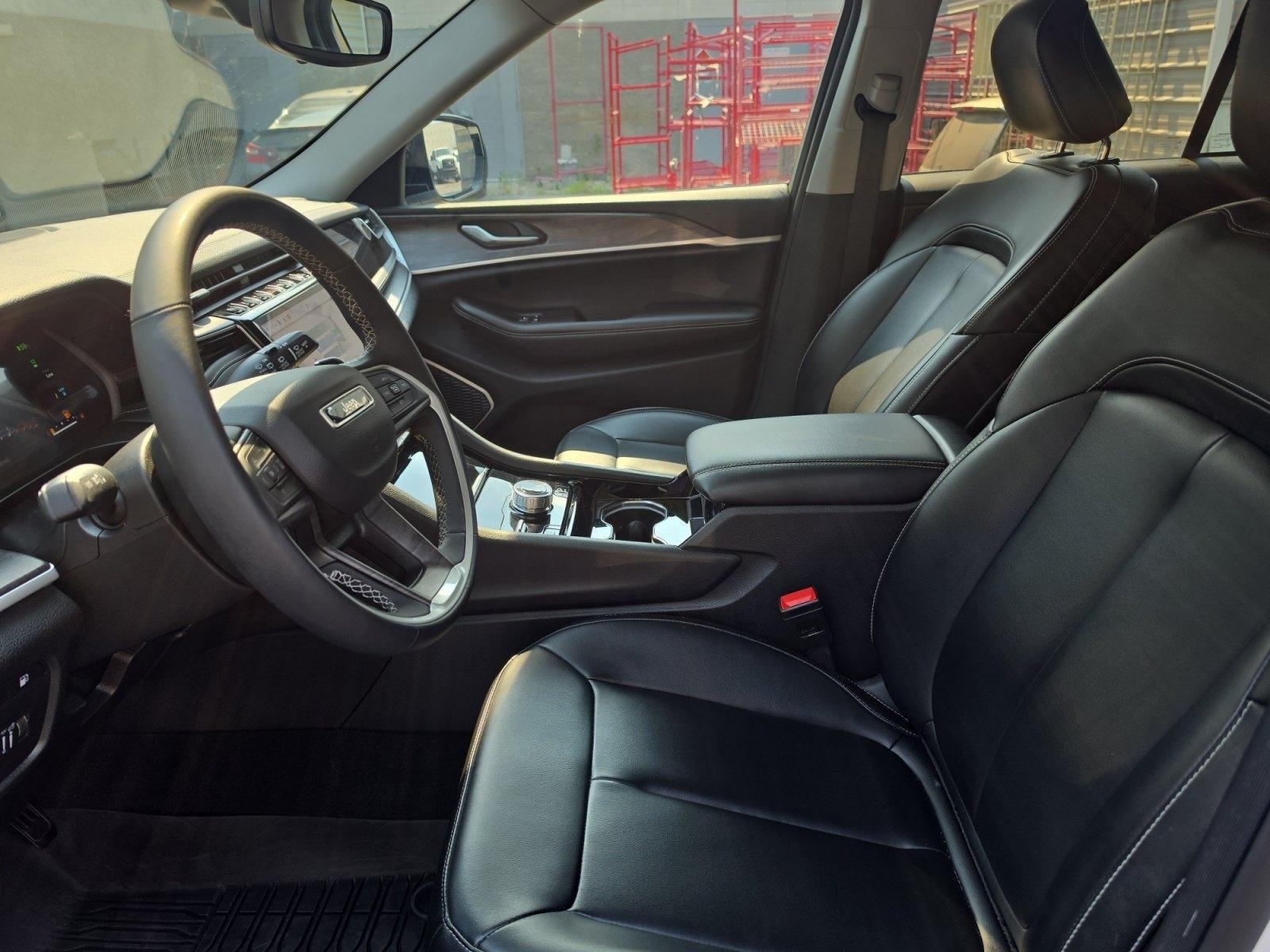 Used 2023 Jeep Grand Cherokee 4WD 4xe image 13