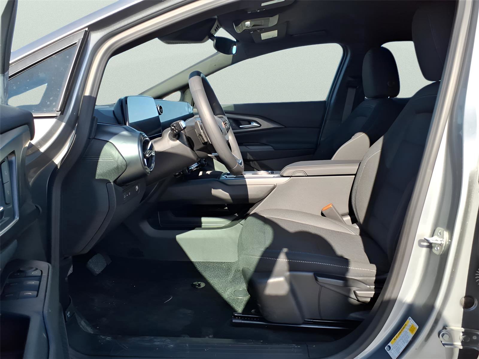 New 2026 Chevrolet Equinox EV LT w/ LPO, All-Weather Mat Package FWD image 15