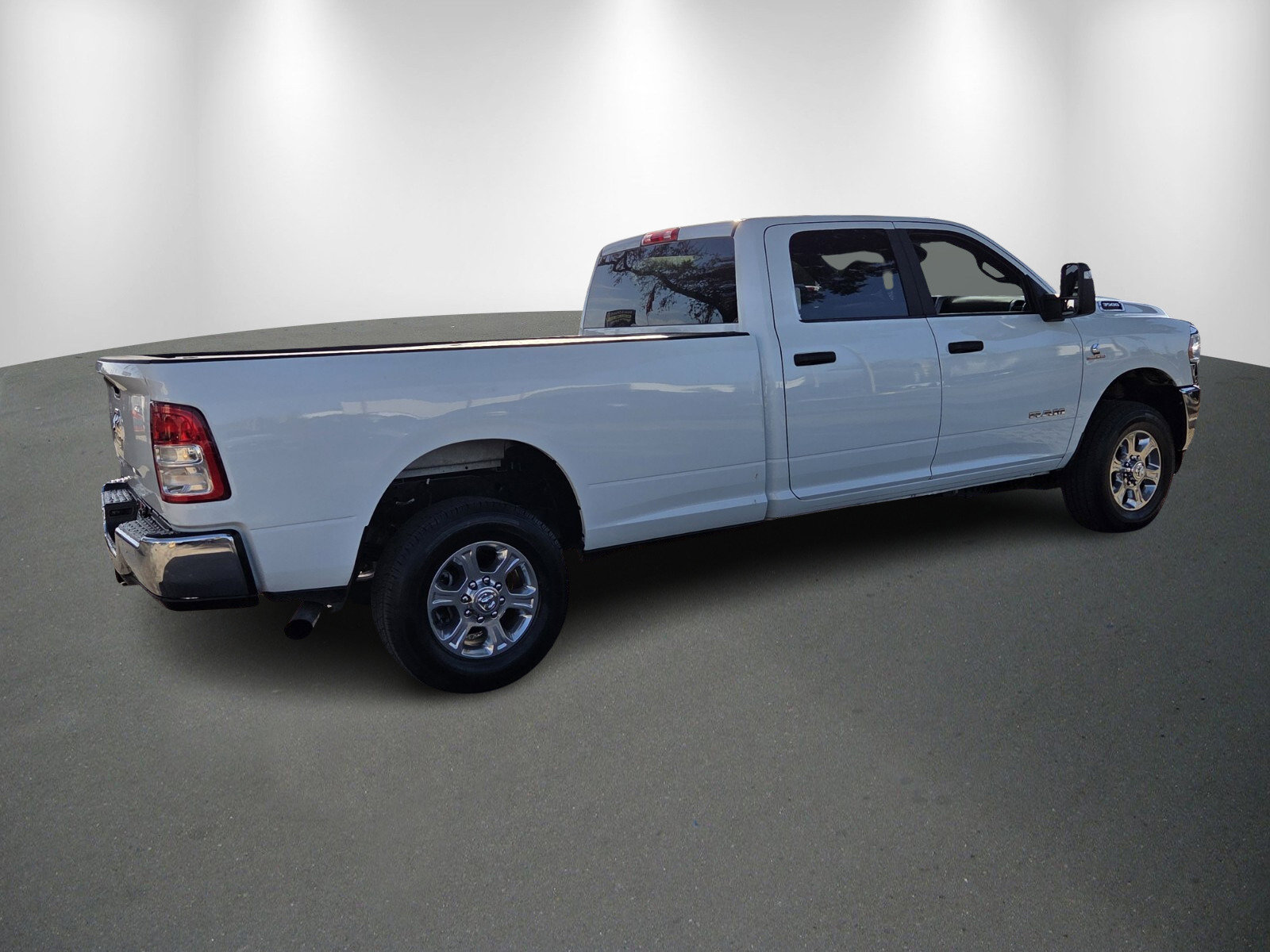 Used 2024 RAM 3500 Big Horn image 8