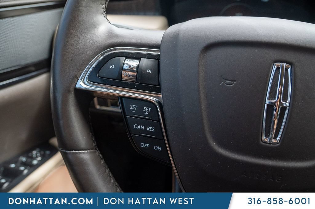 Used 2022 Lincoln Nautilus Reserve AWD/4WD image 12