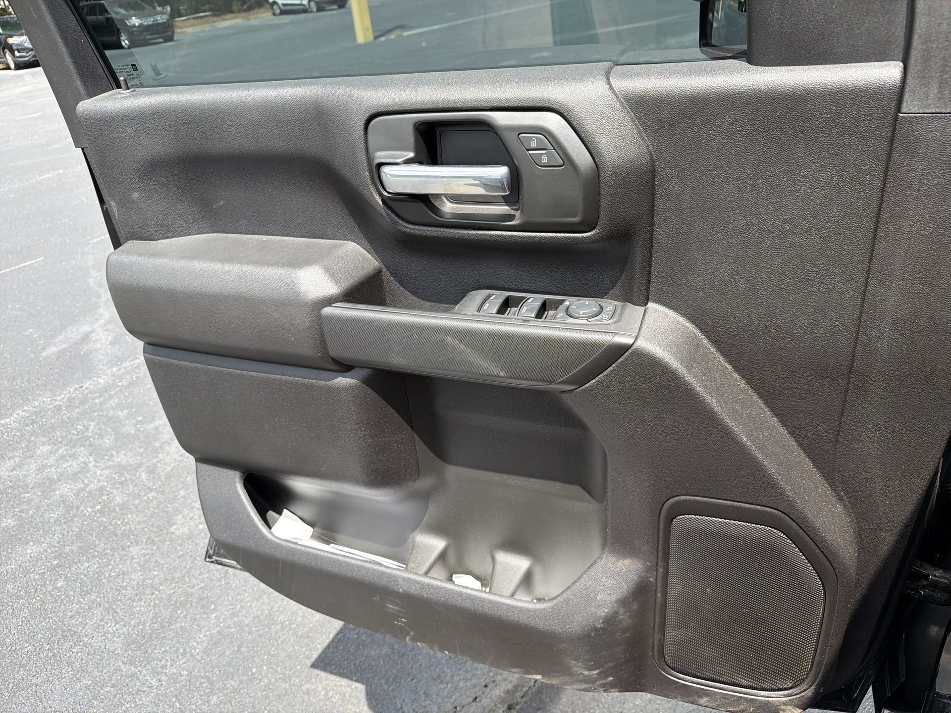 Used 2025 Chevrolet Silverado 2500 Custom w/ Custom Value Package RWD image 9