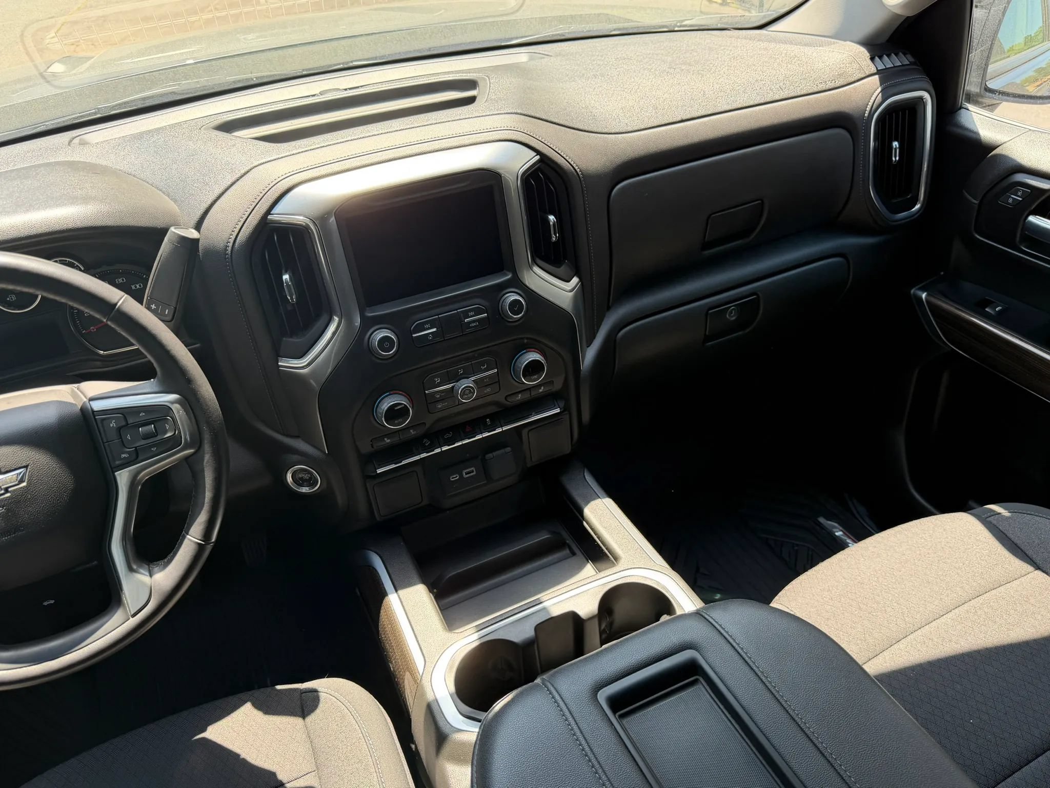 Used 2022 Chevrolet Silverado 1500 LT Trail Boss AWD/4WD image 21