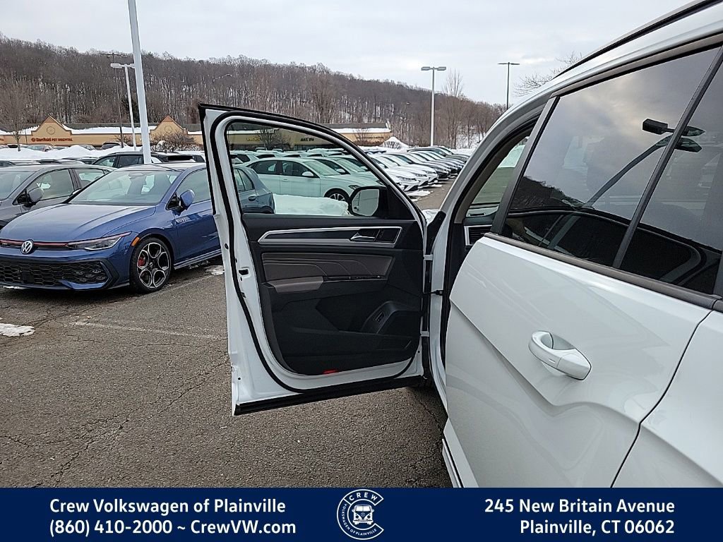 Certified 2023 Volkswagen Atlas SEL R-Line image 37