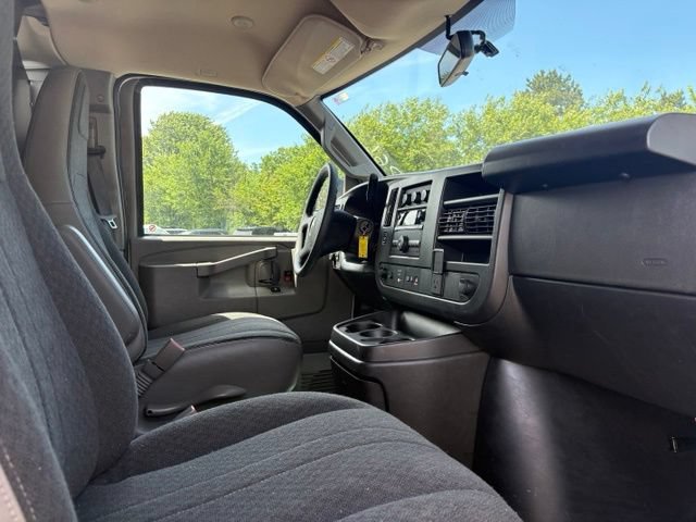 Used 2024 Chevrolet Express 2500 w/ Driver Convenience Package RWD image 21