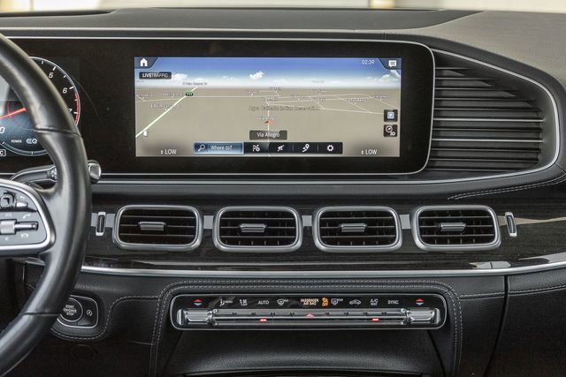Used 2021 Mercedes-Benz GLS 580 4MATIC image 7