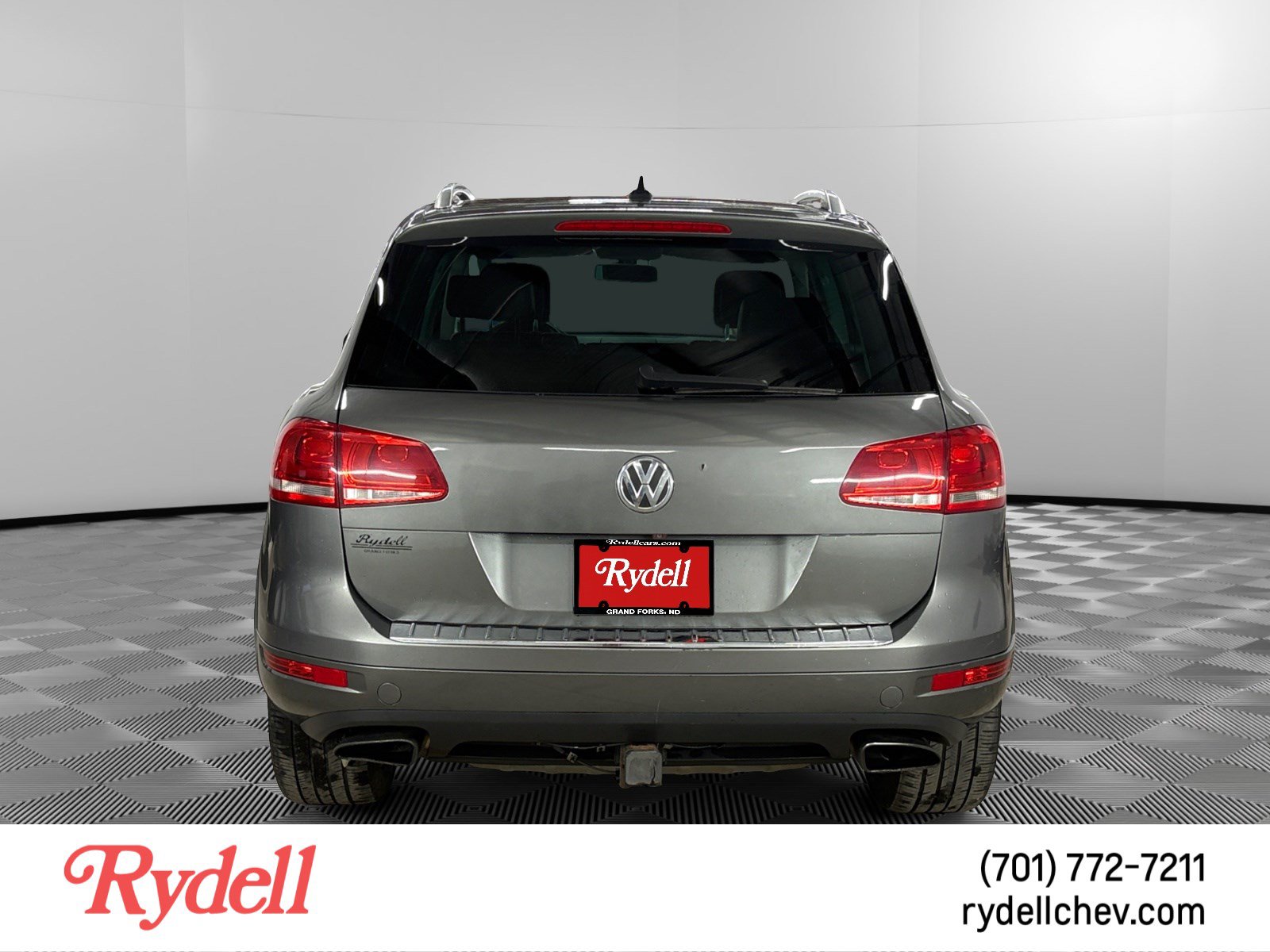 Used 2014 Volkswagen Touareg VR6 AWD/4WD image 4