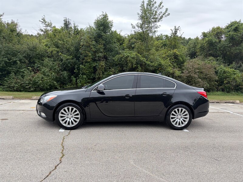 Used 2012 Buick Regal Leather FWD image 2