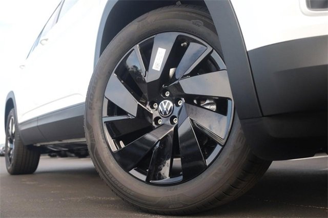 New 2026 Volkswagen Atlas SE image 3