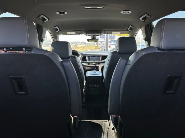 Used 2024 Buick Enclave Essence w/ Technology Package image 19