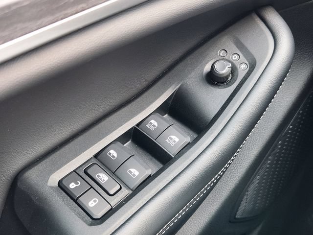 Certified 2024 Jeep Grand Cherokee Limited AWD/4WD image 22
