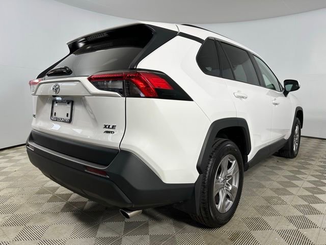 Used 2025 Toyota RAV4 XLE w/ Convenience Package image 7