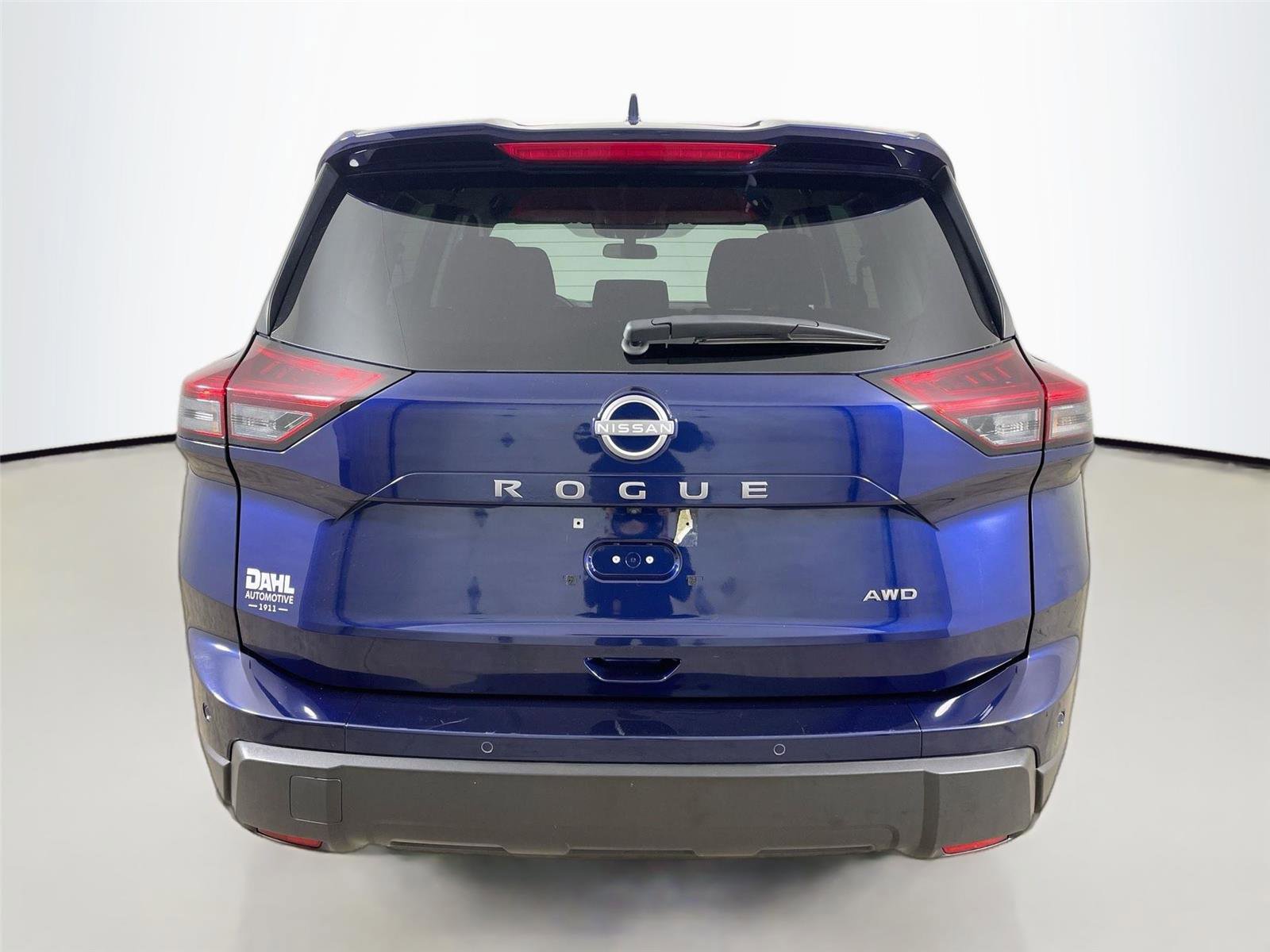 Used 2025 Nissan Rogue SV AWD/4WD image 12