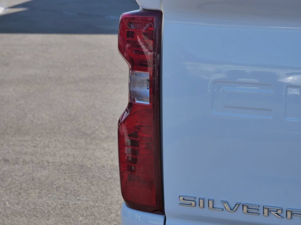 Used 2025 Chevrolet Silverado 2500 LT w/ Convenience Package AWD/4WD image 13