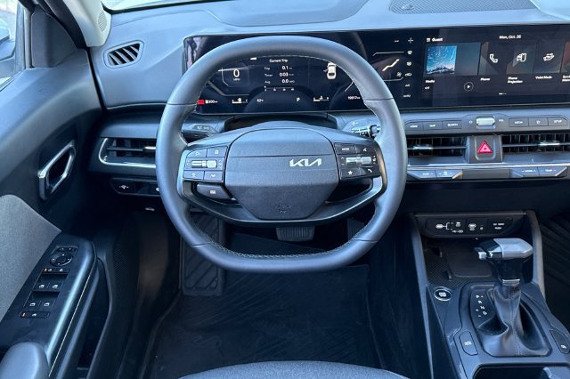 Certified 2025 Kia K4 EX FWD image 18