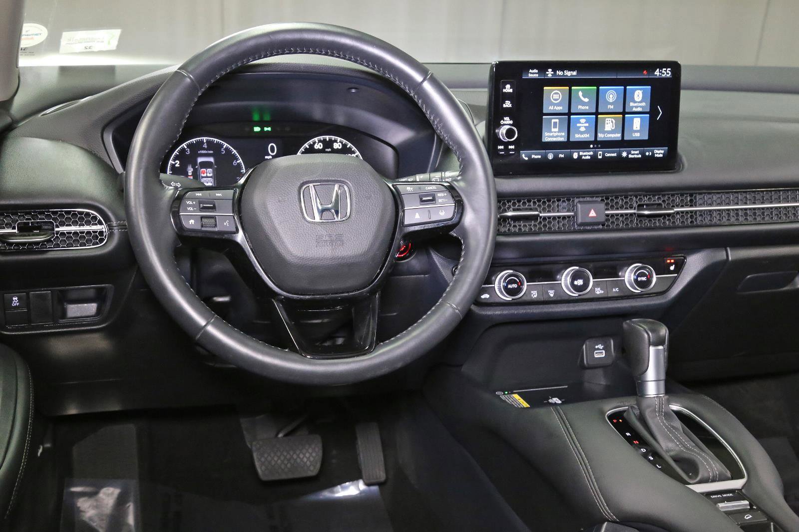 Used 2023 Honda HR-V EX-L image 2