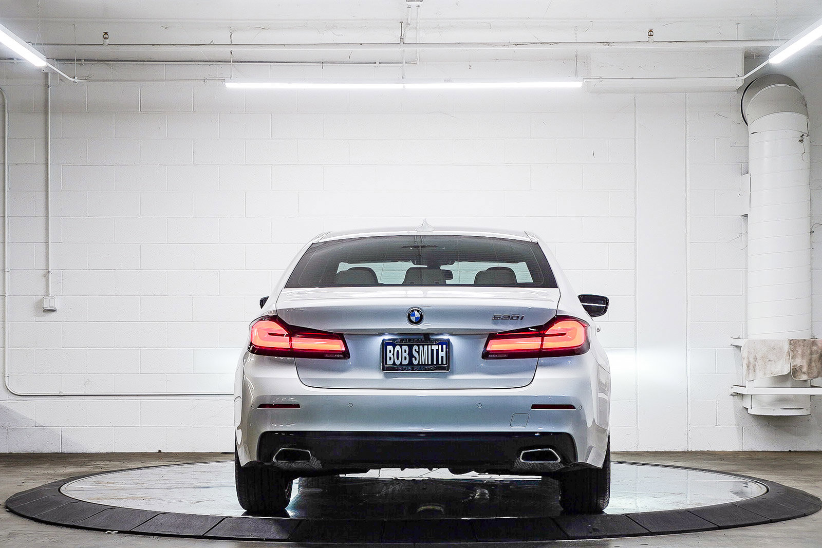 Certified 2022 BMW 530i w/ Premium Package image 5