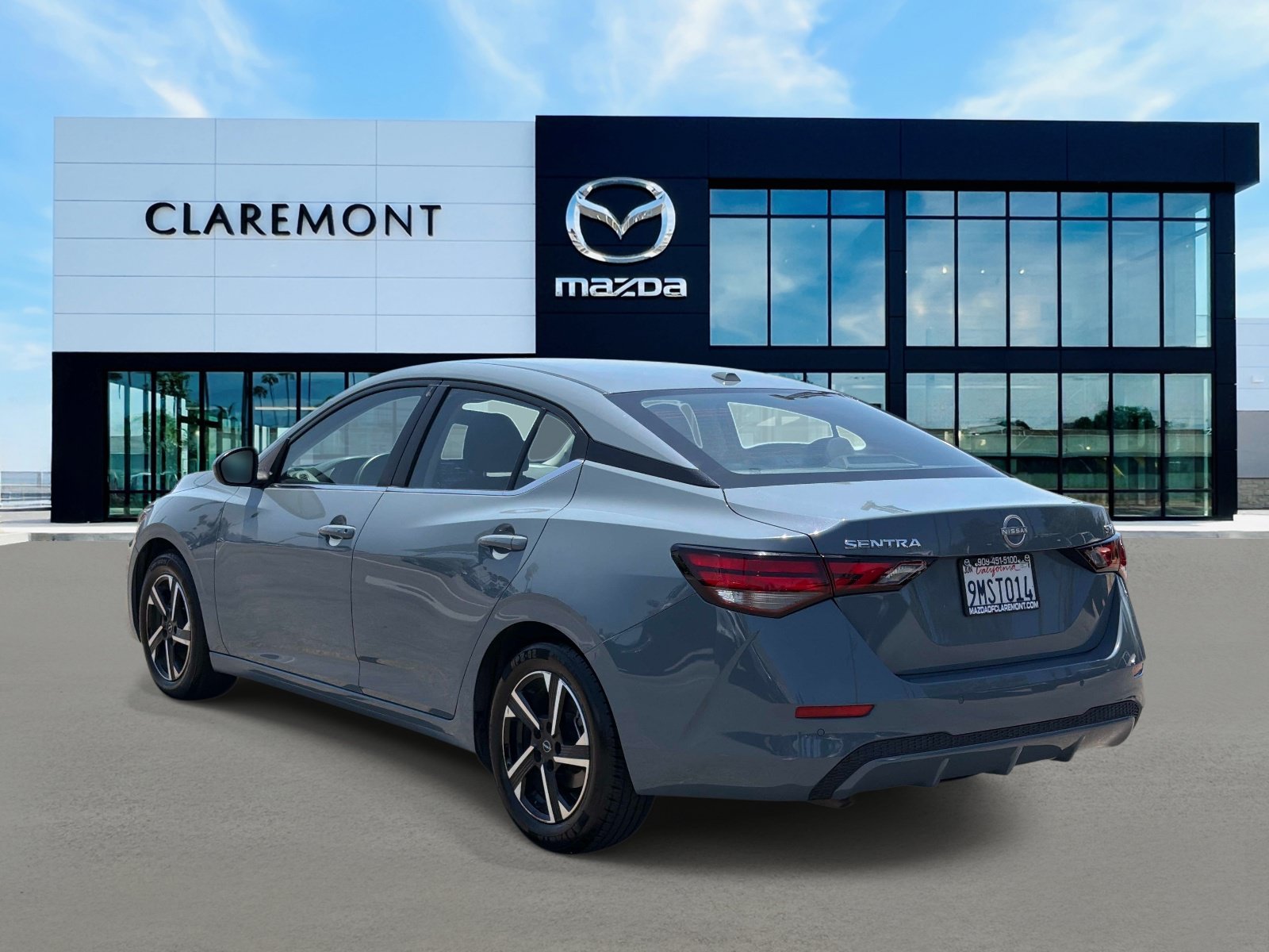 Used 2024 Nissan Sentra SV FWD image 6