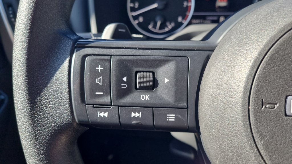 Used 2024 Nissan Rogue S FWD image 21