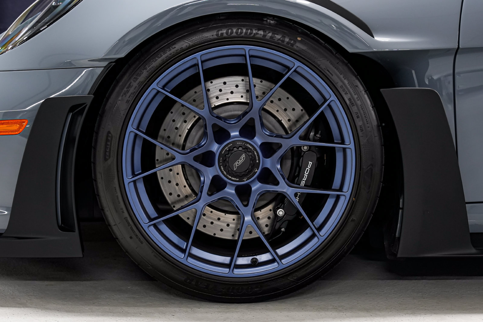 Used 2025 Porsche 911 GT3 RS RWD image 42