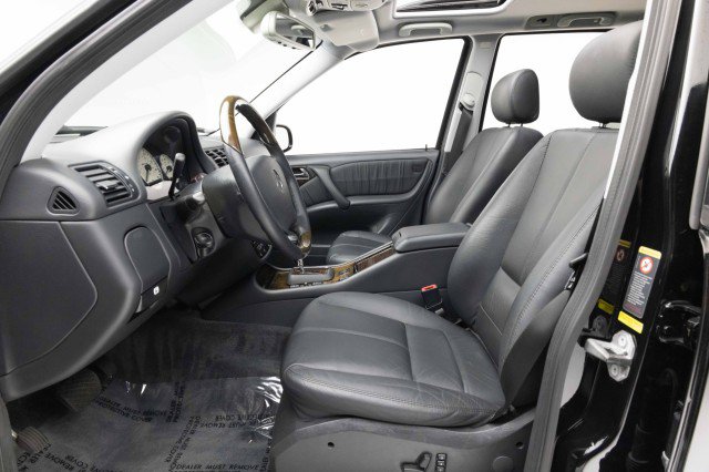 Used 2002 Mercedes-Benz ML 55 AMG 4MATIC image 28