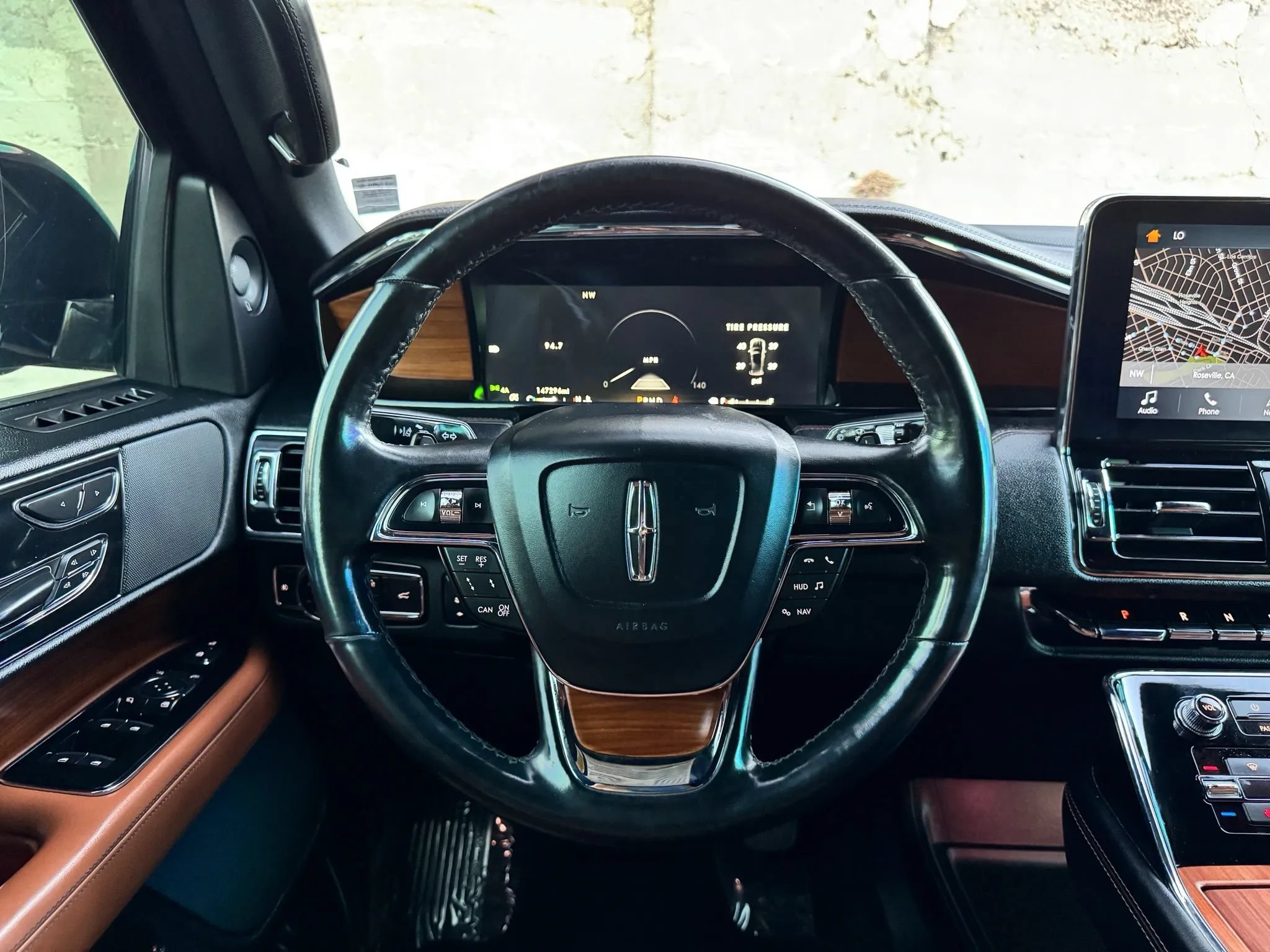 Used 2019 Lincoln Navigator L Reserve AWD/4WD image 30