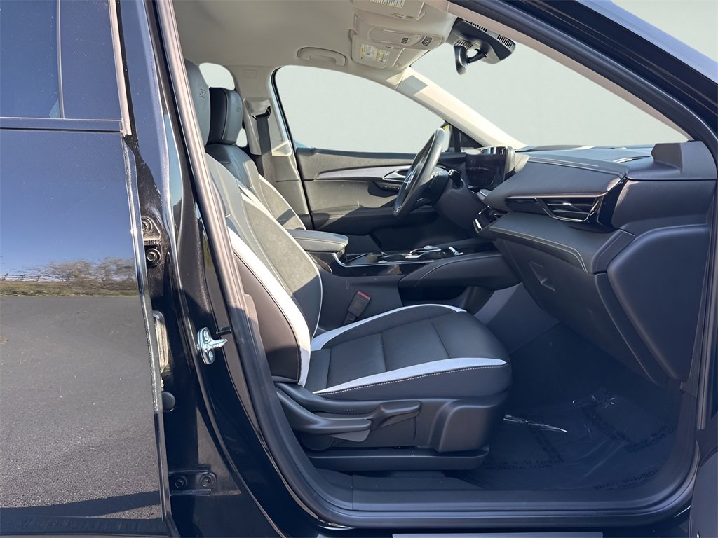 Used 2024 Buick Envision Sport Touring image 10