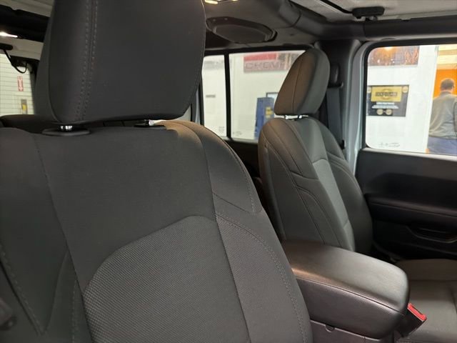 Used 2019 Jeep Wrangler Unlimited Sport S AWD/4WD image 29