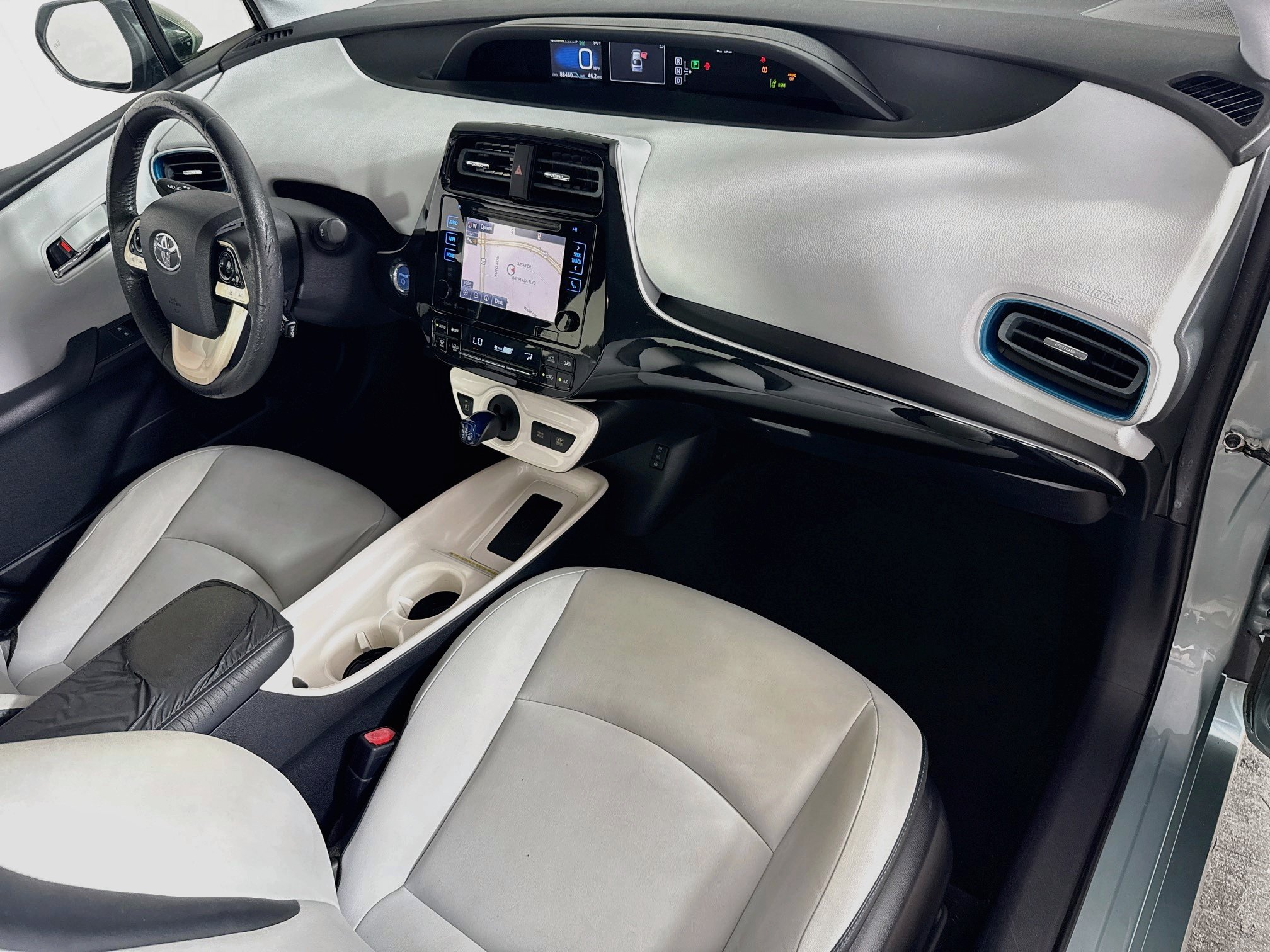 Used 2017 Toyota Prius Four FWD image 37