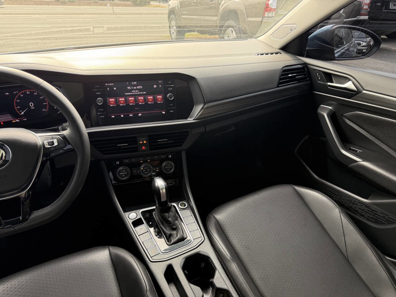 Used 2020 Volkswagen Jetta SEL image 19