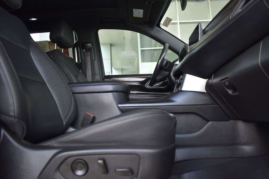 Used 2022 Chevrolet Tahoe Z71 w/ Luxury Package image 11