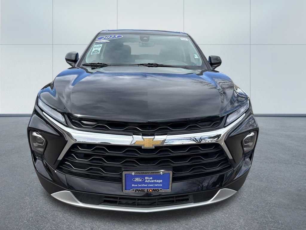 Used 2025 Chevrolet Blazer LT image 2